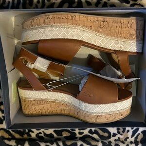 Cognac Universal Thread Sandals
